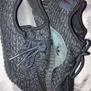 Adidas Yezzy (yzy) shoes men’s size 8 used !! Great looking price !!! $300 OBO